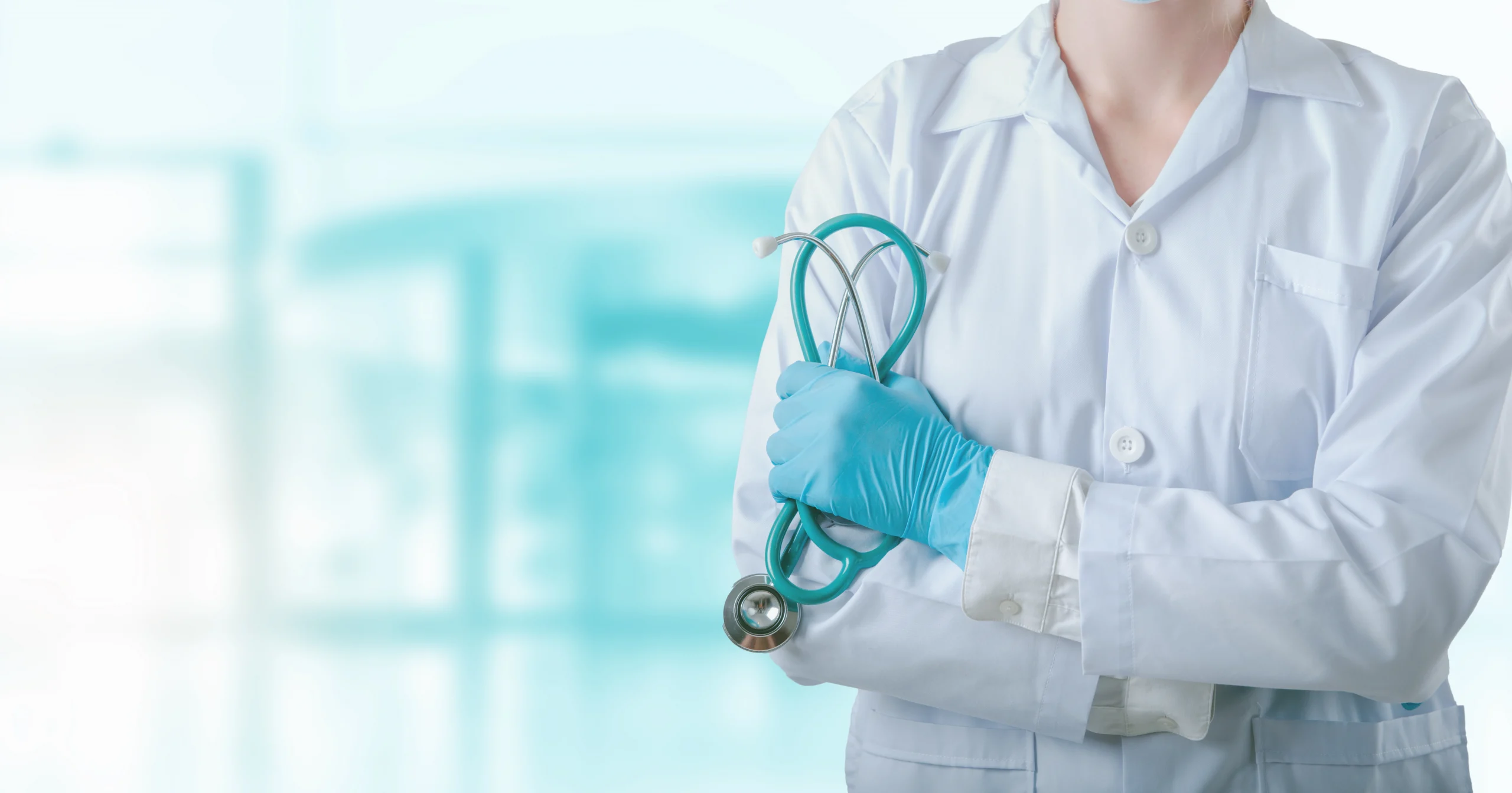 holding-a-stethoscope